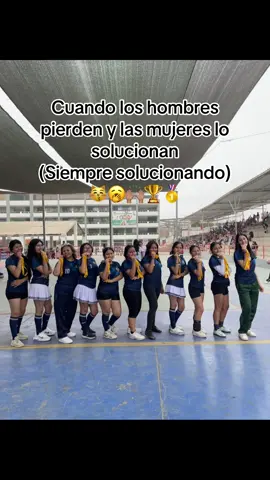 CON LA MAMI CHAMBIO.  🥰#ElMEJORSALON #4B #promo2026🎓