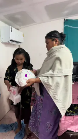 เอ่อดีมาก ฉี่ใส่ที่นอนลำบากป้าอีก 