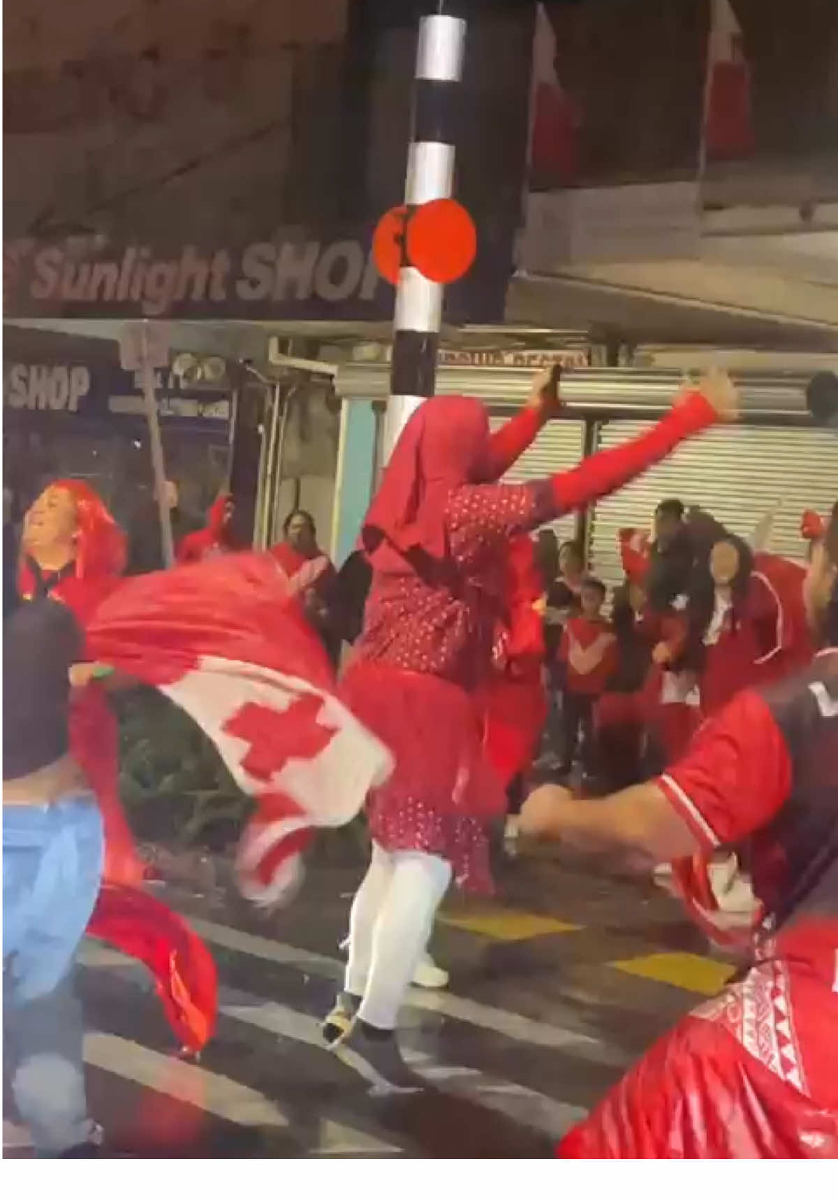 Not the Hokey Pokey hhhh😆 gotta love our people 🔊🇹🇴🥳 #parade2022 #tzgang #otahuhu 