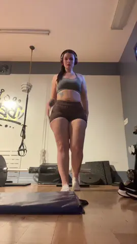 Social anxiety be crazy here cause ppl were watching 😅