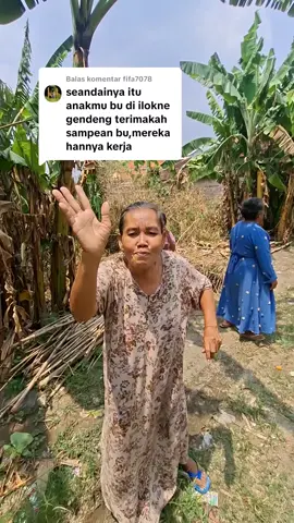 Membalas @fifa7078 betul sekali. kami hanya kerja. dan uang yang anda hutang dan yang anda cicil tiap minggu harus kami setorkan tiap hari. jadi tolonglah kerja samanya. anda hutang karena butuh. tidak ada yang namanya petugas koperasi memaksa untuk hutang KAMI HANYA MENAWARKAN jika BUTUH silahkan jika TIDAK BUTUH kami tidak memaksa. tolong jika sudah di bantu DIHUTANG I mohon kerja sama nya...🙏🙏🙏#fypシ #fypage #fypシ゚viral #koperasi #plecit #plecithitz #plecitnkri #banksetan #bankplecit #nasabahmacet #bht #tranding #bojonegoro24jam #gresik24jam #sidoarjo24jam #lamongan #surabaya #CapCut 