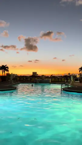 Love Miami sunset vibes ;) #miamisunsets #miamibeach #miamivibes #sunsettoday 