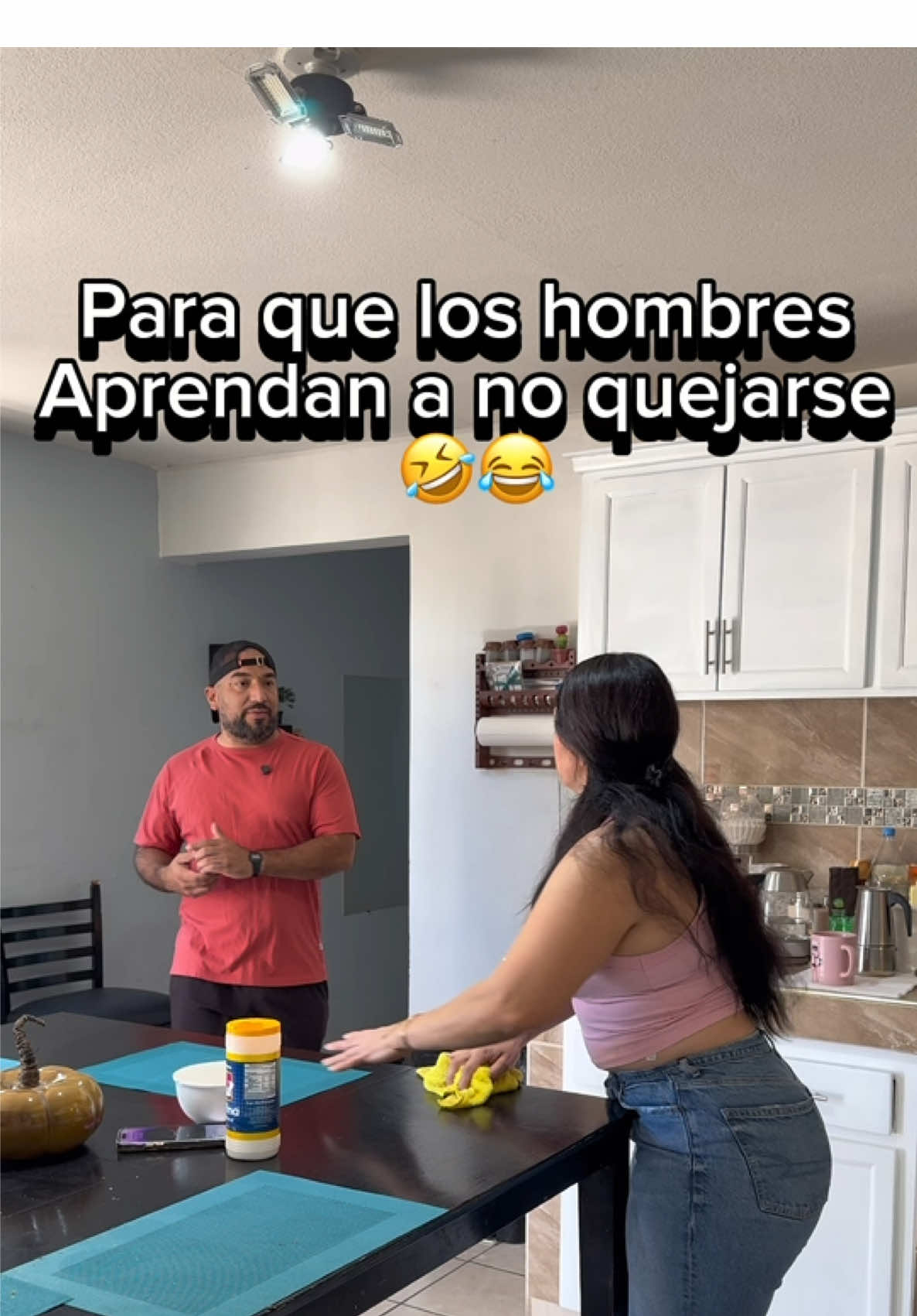 Para que los hombres aprendan a no quejarse 🤣 #pareja #comedia #humor #chamaconafelix 