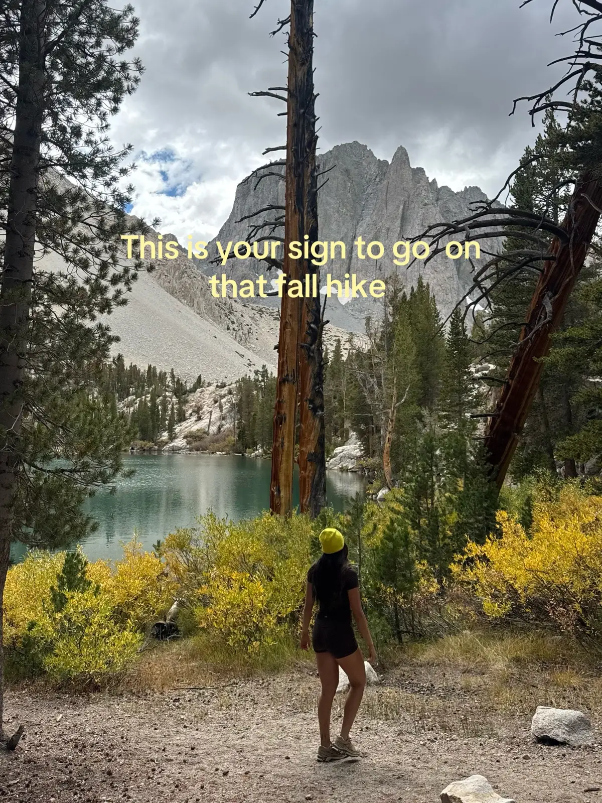 Go outside 🍁 #fallhike #autumn #Hiking #mammothlakes #granolatok 