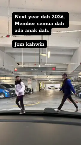😂 semakin ku kejar, semakin kau jauh… 