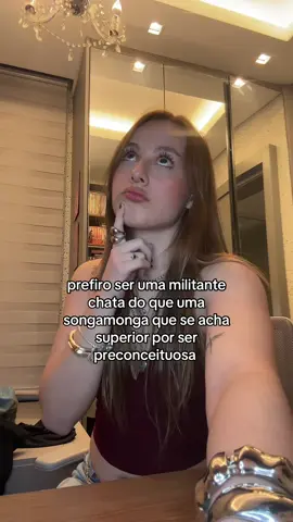 rivalidade feminina nesse sentido às vezes eh necessário #fyp #fyy #🏳️‍🌈 #mulherdepreso🔓🕊👫💍 