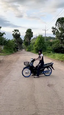 នៅស្គាល់ចែណាខមិនមួយមើល😍🖤#ភ្នំតូច #funny 