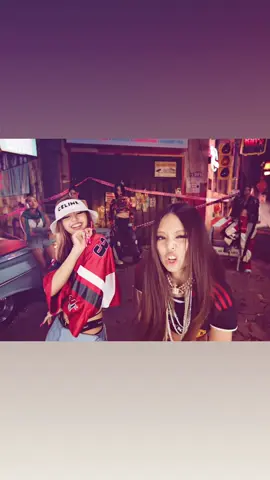 ضابط ههههههههه#جينليسا #كلاش #سلومو #jennie #lisa 