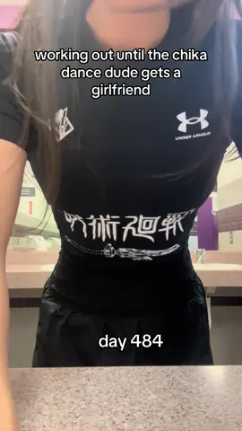 showing off the jjk x underarmor collab + new haircut combo :D good times :D #chikadance #animememe #jujutsukaisen #tojifushiguro #gymoutfit 