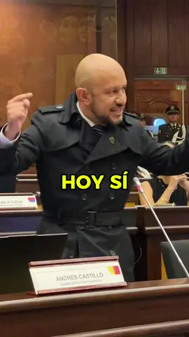 Hoy le decimos SÍ a las FFAA, SÍ a la Policía Nacional. Aprobamos la Ley para el fortalecimiento de estas entidades. ✅ #policianacionaldelecuador  #fuerzasarmadasdelecuador 