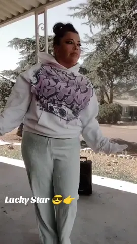 #Grandma #poppin #FYP #oldschool #anoldbgirl 😎👉