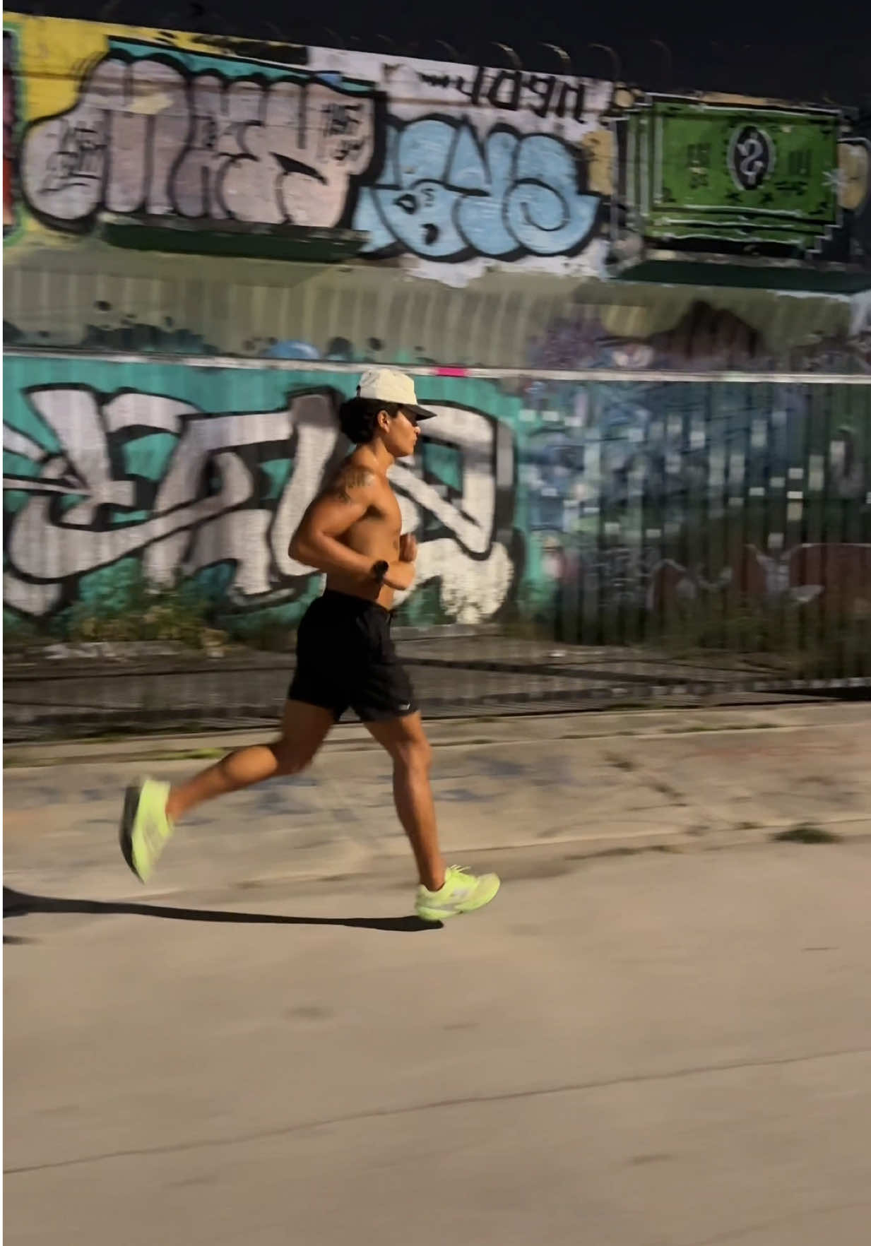 night runs in wynwood ASMR 🏃‍♀️ #Running #aesthetic #asmr #views #cinematic 