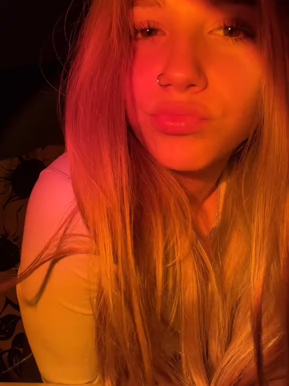 Ainsly nose ring hot blonde