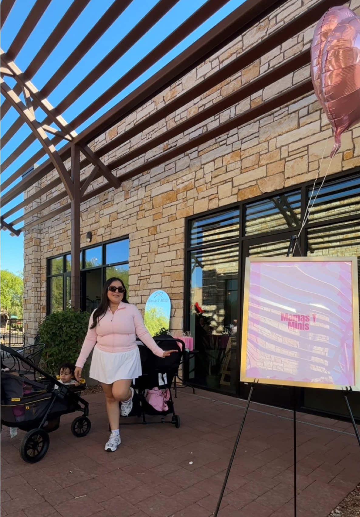 my event management minor is finally getting put to use 😂😭 JK but thank you to all the moms who showed up today I love chatting with you ! 💖 @Mamas Y Minis #arizonamoms #azmoms #toddlermom #girlmom #azmomclub 