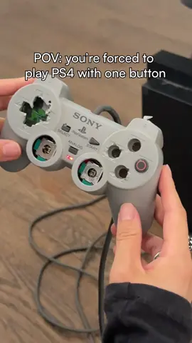 Artist Allen-Golder Carpenter's exhibition Same Things Make Us Laugh, Make Us Cry Pt. 2, Witness, Act 1: Black Noise at Derosia reimagines Grand Theft Auto: San Andreas through two modified versions of the game. Visitors are invited to sit on black folding chairs and play. See the show for free at Derosia in NYC before it closes on November 1st!! #gta #contemporaryart 