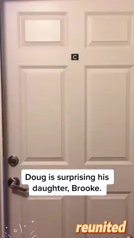 Soldier Returns Home to Reunite with Daughter #usa🇺🇸 #respect #reunion #familythings #surprise #daughter #dad#father 
