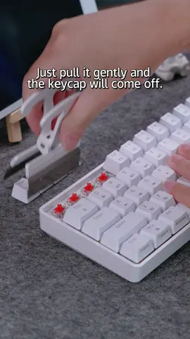 I regret not using this four-button key clip earlier! It's too convenient! #KEMOVE #keyboard #mechanicalkeyboard #TikTokShop #typing #giftideas #kemovep11