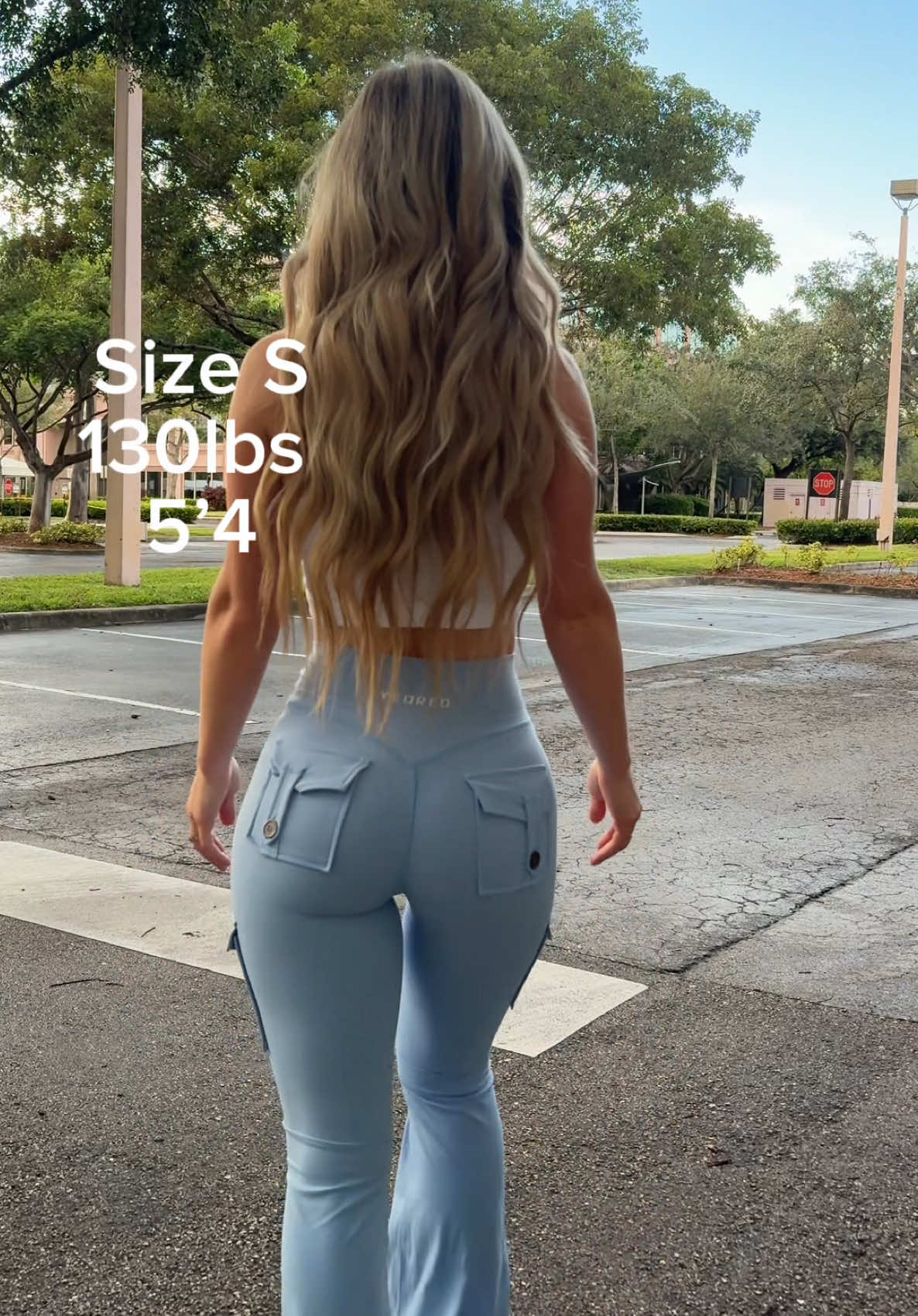 This color 🩵 #forwomen #fyp #fashiontiktok #pantsformen #leggingsoftiktok 