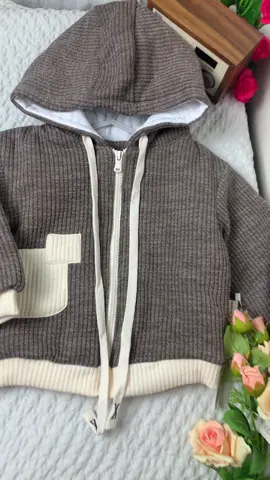 Trời lạnh rồi các mẹ ơi 😁#aolenchobe #aochobe #aokhoacchobe #xuhuongtiktok #trendingvideo 