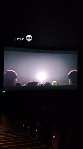 escena de denji y reze beso un poco sangriento 💀#Anime #Viral #fyp #chainsawman #reze 