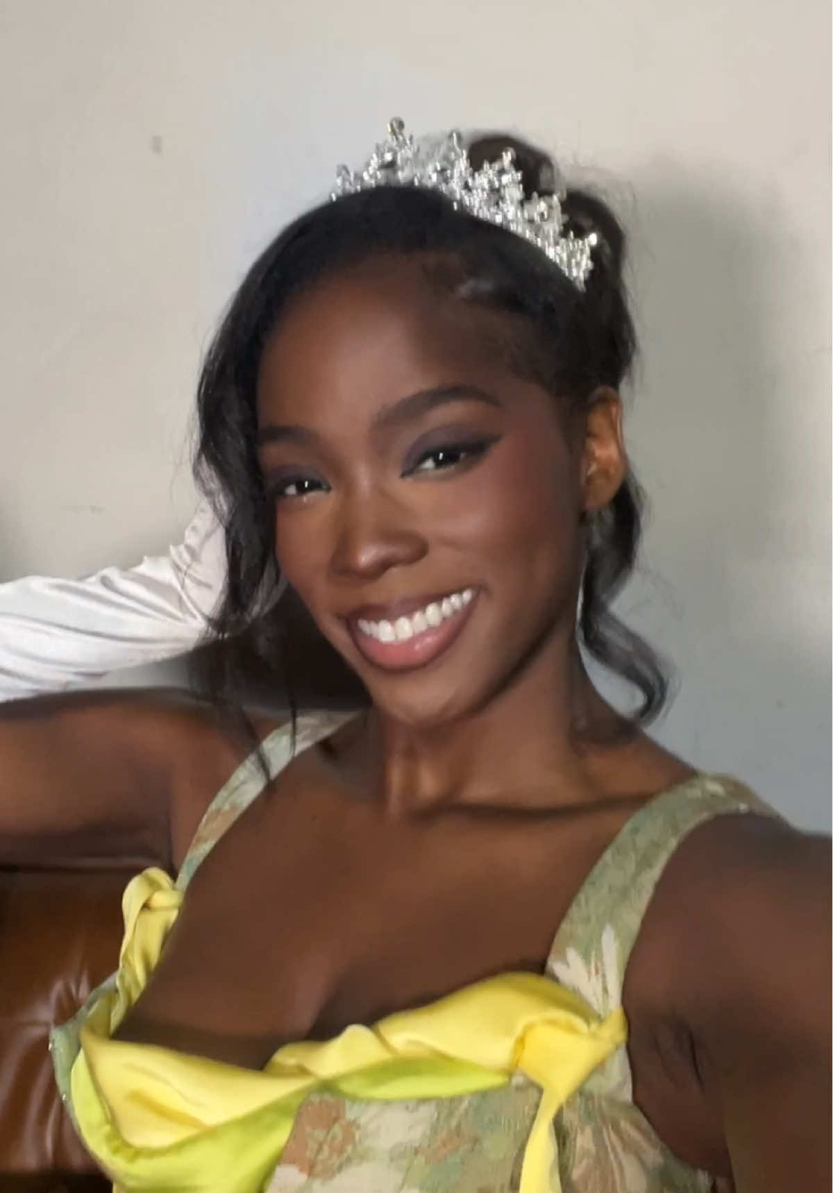 everything about this costume healed a part of me 🥹 i don't think i really appreciated princess tiana until now (a second movie where she's human for a majority would be great @Disney )