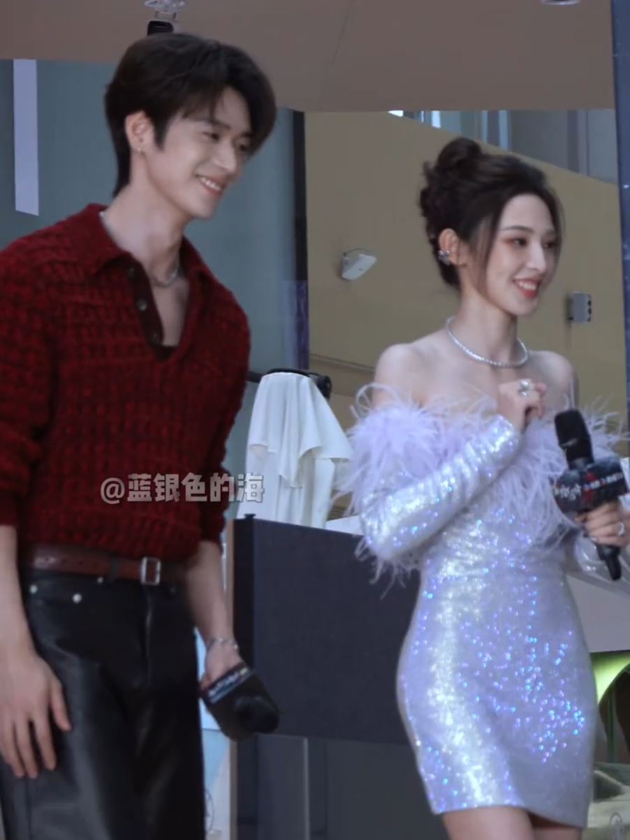 Hai đứa đi tìm nhau thấy cưng🤭😘 #banhtieunhiem #pengxiaoran #彭小苒 #chuongthoian #zhangshian #章时安 #amhatruyen 