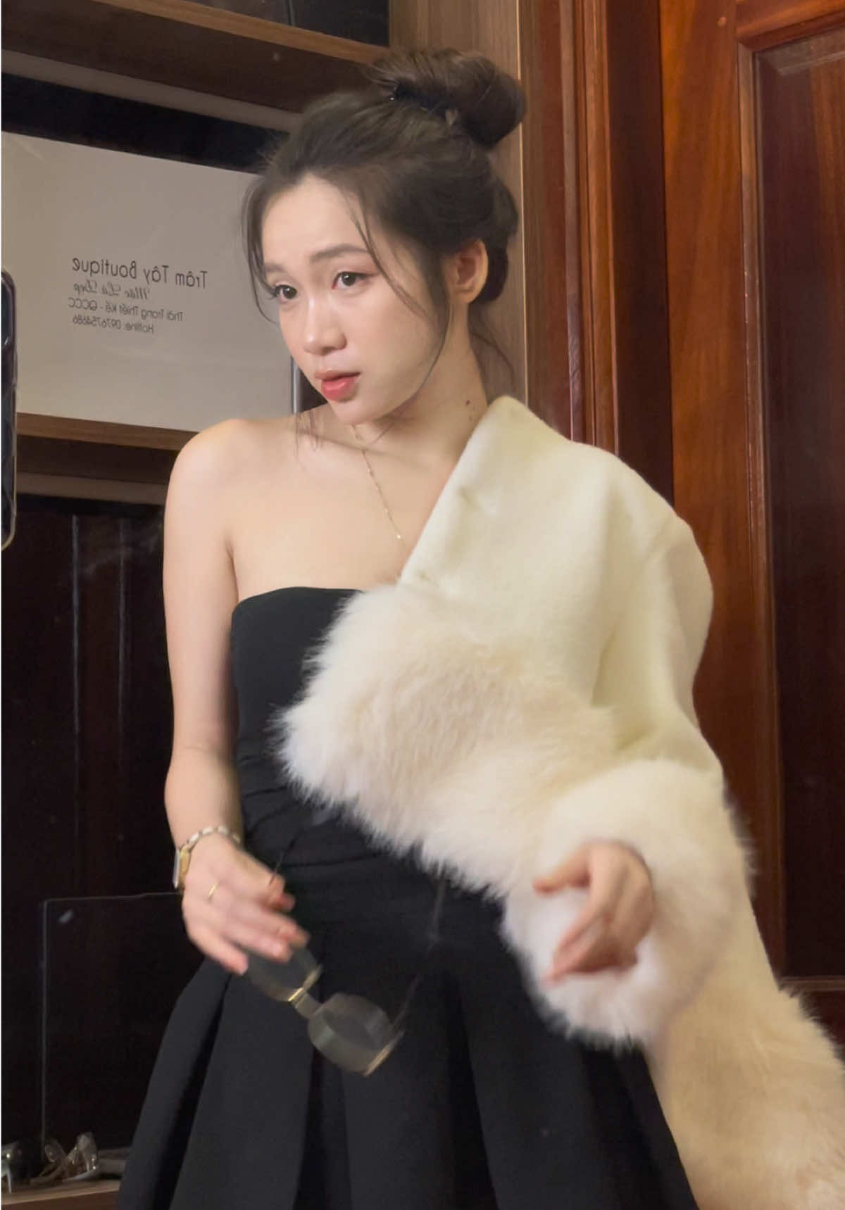 Chính thức gió mùa đã về ☺️🧣#khanhlinhdoxinh #viral #xuhuong #aodabong #outfit 