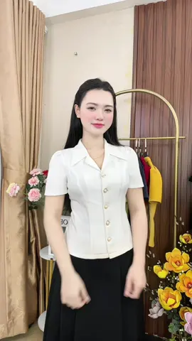 Xinh quá ak#TikTokAwardsVN #xuhuongtiktok #trendingtiktok #aocongso #aopeplumthietke 
