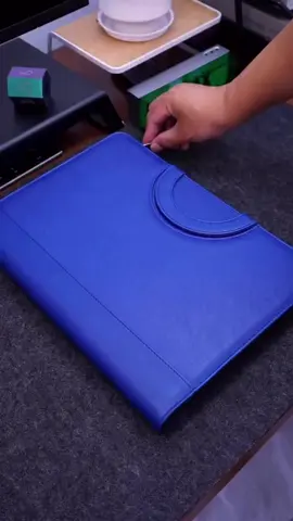 Product Link in Bio This slimline, leather-clad notebook comes with a detachable Power Bank, so you can charge your phone while you’re on the move. Featuring clever design details, such as a built-in USB cable and a secret pocket for your cards and cash, it’s ideal for a night out. The power bank capacity is 10000mAh. Product: Leather Multifunctional PowerBank Notebook ✅ No copyright intended—DM for any inquiries. #productdesign #productdesigner #designinspiration #designinspirations #innovativedesign #innovativeproducts #moderndesign #industrialdesigner #designlove #designideas #archiproducts #creativedesign #homedecoration #design #designdeinteriores #housebeautiful #architecturedesign #minimalism #designlife #architecture #architecturelover #minimalisthome