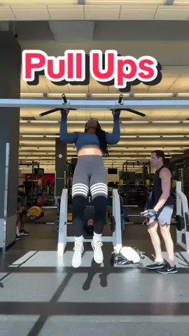 You know how girls hit legs everyday I hit pull ups everyday #pullups #pullup #calisthenicsgirls 
