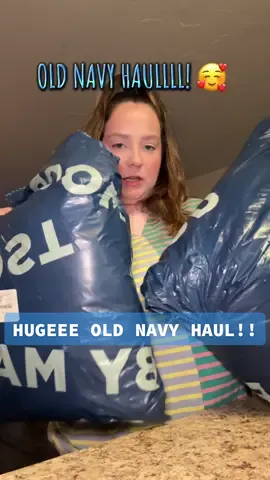 HUGE OLD NAVY HAULLL 🛒🛍️ #oldnavy #oldnavyhaul #comfy #comfycozy @Old Navy 