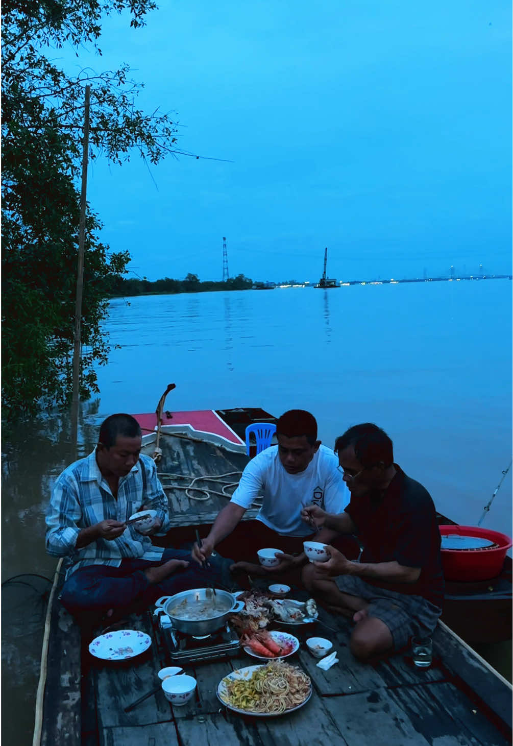 Lai Rai cá Lăng nấu Mẻ, Tôm nổ muối hột #danluctinh #hottrend #xuhuong 