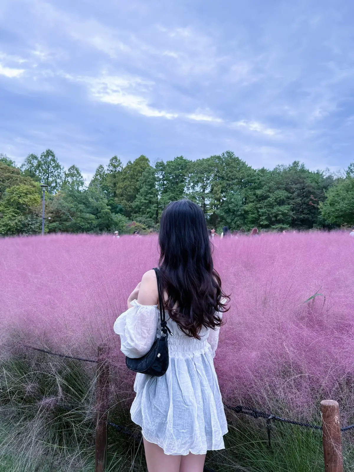 Hôm nay em 22+🥳 mong em sẽ hạnh phúc với tất cả những điều tốt đẹp đang tồn tại. Hy vọng trong mắt em đều là ánh sáng, trong nụ cười là thẳng thắn vui tươi🎂🌈 #mybirthday #nagaipark #osaka #xh #🌈 