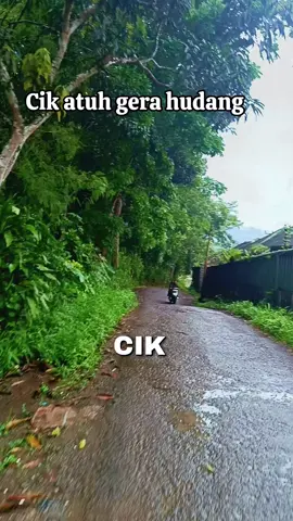 musim hujan emang enak nya rebahan ya gak sih 🤣 #viral #viraltiktok #laguindiasunda #laguviral #fyp 