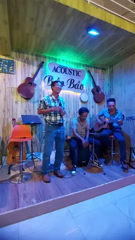 KHÚC TÌNH NỒNG  ST: NGỌC SƠN  TB: NHỨT NGUYỄN 