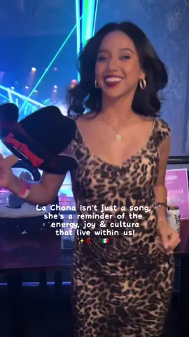 #lachona will forever be iconic!! ✨🇲🇽💃🏽🪩 ella baila de todo!!! @LosTucanesDeTijuana #baile #mexicana #lostucanesdetijuana #dance 