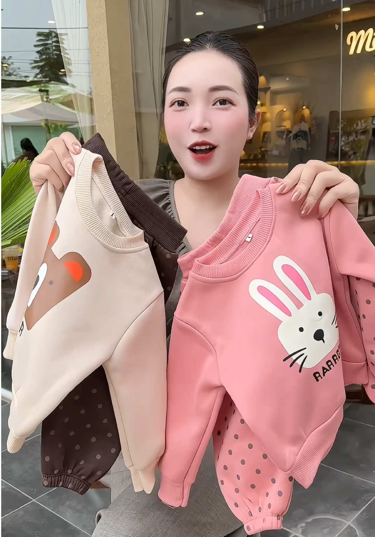 Bộ nỉ thu đông cho bé gái #meminmax95 #quanaotreem #bonithudongbegai #bonibegai 