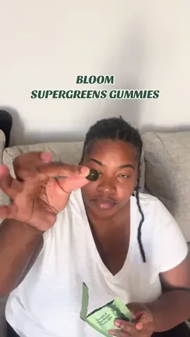 POV: getting your greens in feels like eating candy 🍬💚 These Bloom Super Greens gummies are that girl! good for gut health, bloating, and they taste SO good #bloomnutrition #bloomgreens #greensgummies #wellnesstok #guthealthjourney      