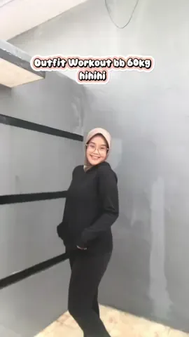 Biar semangat WO nya,outfit check dulu wkwk #ootdolahragahijab #outfitolahraga #outfitolahragahijab 