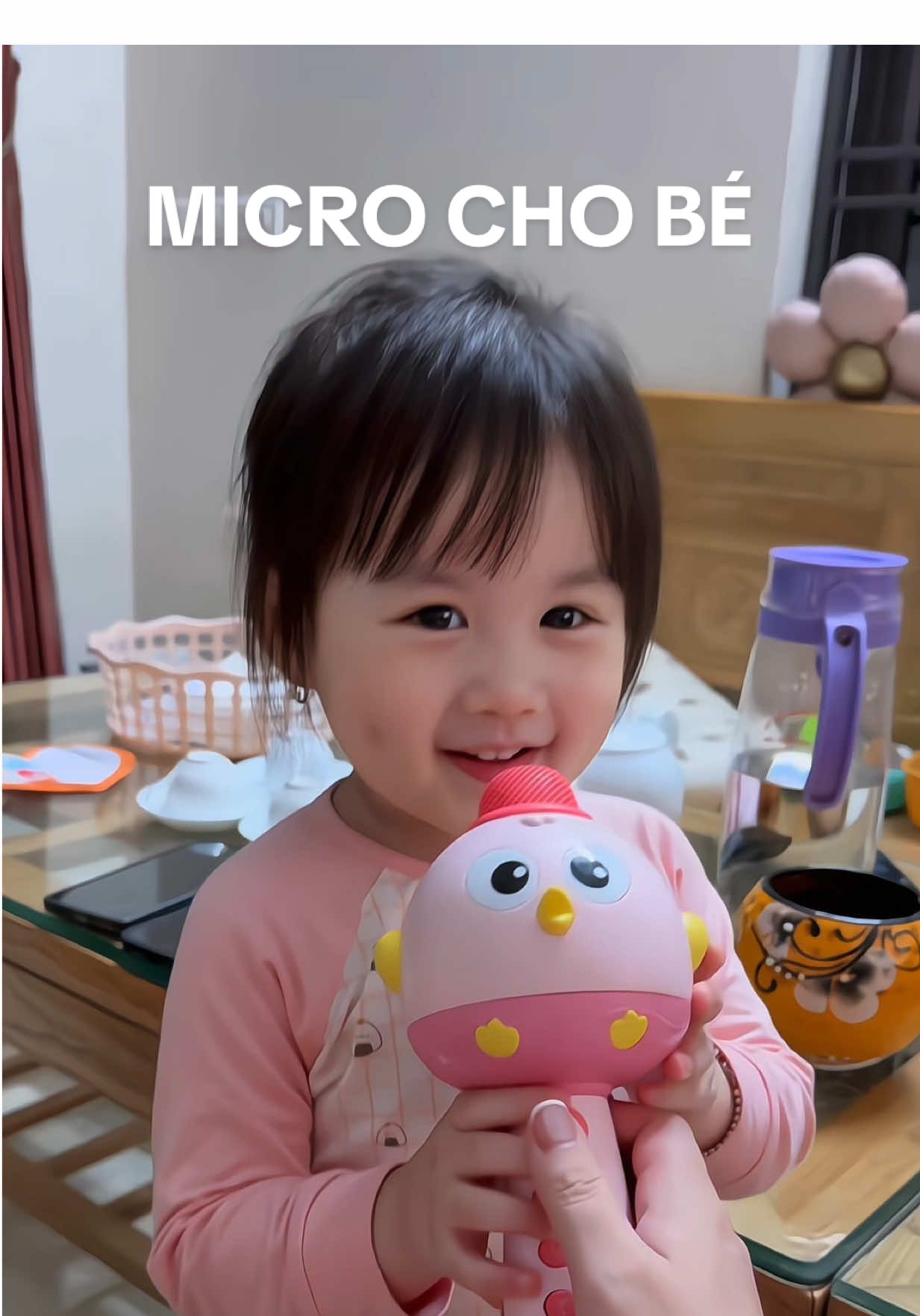 Bé nào đang độ tuổi tập nói tập hát thi có em này quá hợp. Có cả bài hát, kể chuyện, đọc thơ, giúp bé tăng vốn tùe rất nhanh #embemalum #microchobe #dochoitreem #xuhuong 