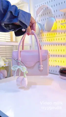 Cutie bag 🌸💞🎀 #taswanita #rekomendasitas #tasselempang 
