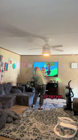 girls supporting girls!! mamas supporting mamas!!! group 7 supporting group 7!!! wifeys supporting wifeys!! everyone supporting everyone!! #momssupportingmoms #LIVEIncentiveProgram #LIVEMonetization #PaidPartnership #group7 