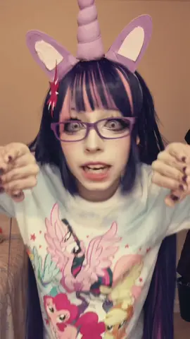 Lyrics? What lyrics? #cosplay #halloween #mylittlepony #mlp#twillight  