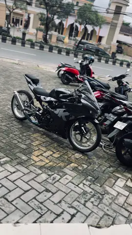 lele secakep ini kok pada ganti batok 🫣 #gsxr #gsx #gsxr150 #gsxgang #fyp 