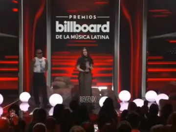 #laurapausini  por siempre la mejor 🖤