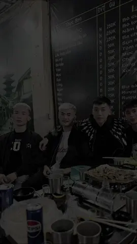 Nếu điện thoại của bạn không đổ chuông lúc bạn khó khăn. Thì đừng nghe máy khi bạn có tất cả. #xuhuong