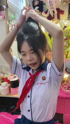 #kiểu tóc đi  học đơn giản với kẹp càng cua chỉ 1k 