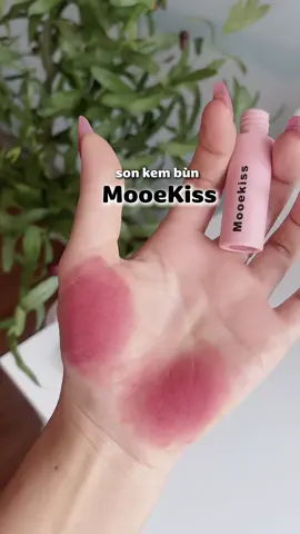Màu dịu lắm nhen☘️#sonmoi #sonbun #mooekiss #cherryunboxx #lipstick 