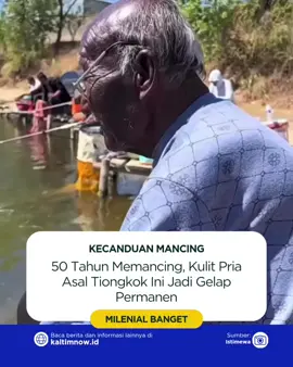 Cokelat alami tanpa tanning! Pria 76 tahun asal Hebei ini viral karena kulitnya gelap legam — bukan karena matahari pantai, tapi karena lebih dari 50 tahun setia memancing! Dari sungai ke laut, ia menjelajahi berbagai perairan dan kini jadi kapten tim pemancing lokal. Katanya, “Saya paling bahagia saat memegang pancing.” Netizen pun kagum — ada yang bilang: “Itu bukan gelap, itu warna dedikasi!” #ViralTiongkok #Hebei #KakekHebei #PemancingLegendaris #HobiSejati 