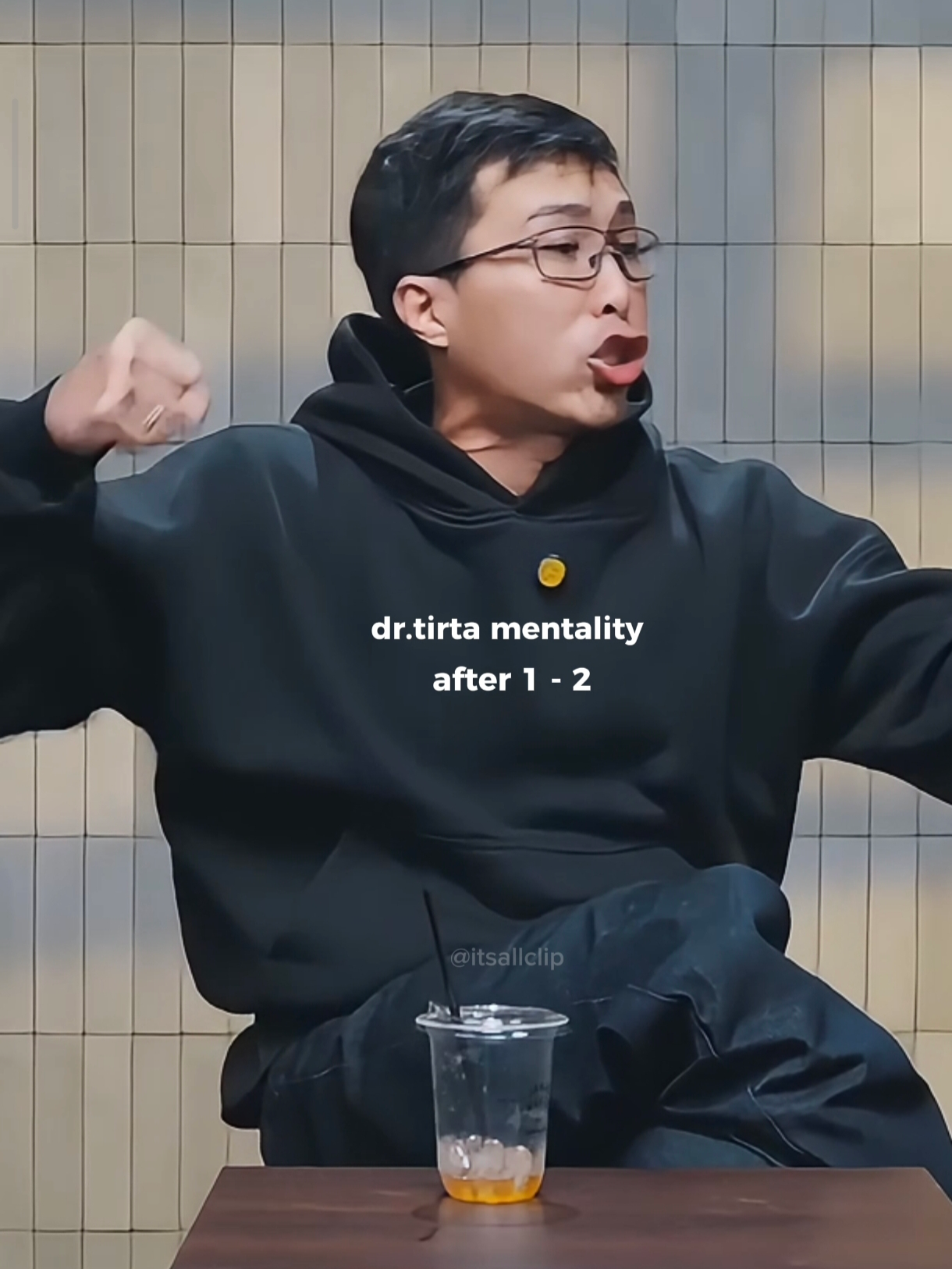 gmn y keadaan dr.tirta skrang 😌  #mu #liverpool